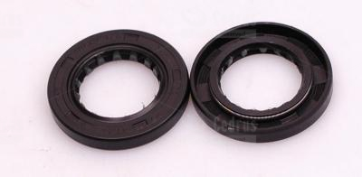 Przejdź do produktu Uszczelniacz wału Rato góra silnik R180 R210