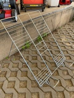 Przejdź do produktu statyw Stojak na kosiarki wystawa wieszak uchwyt podstawa