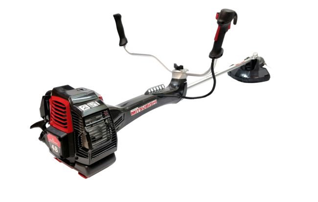 Przejdź do produktu MasterCut Pro MBC48D kosa podkaszarka spalinowa Mitsubishi 47,1 cm³ 2,5 KM mocna maszyna do koszenia trawy, chwastów i krzewów wydajna wykaszarka ogrodowa