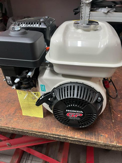 Przejdź do produktu Silnik spalinowy Honda GP200 WAŁEK 19MM x 66 GX160 QX4 OH MOC 5,5KM