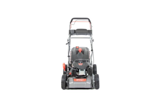 Przejdź do produktu Faworyt Pro MP46 SLE kosiarka spalinowa z napędem i elektrostartem, szerokość 46 cm, silnik Loncin 166 cm3 3,74 KM, kosiarka bez trudu poradzi sobie z powierzchniami do 1000 m² – niezależnie od ukształtowania terenu