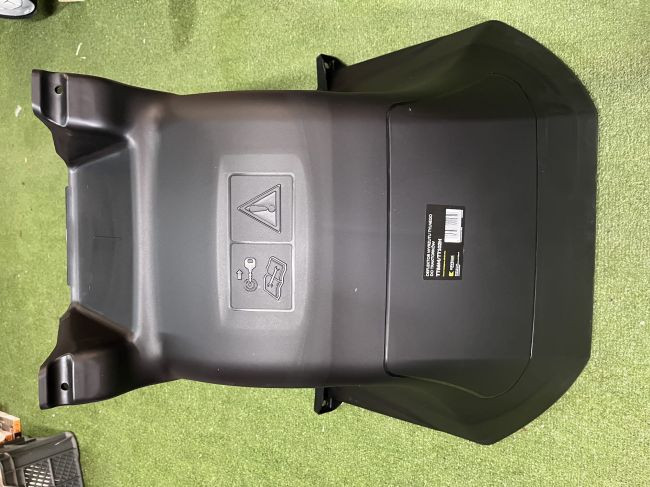 Przejdź do produktu Deflektor wyrzutu tylnego do traktorków Krysiak TT86M TT102H