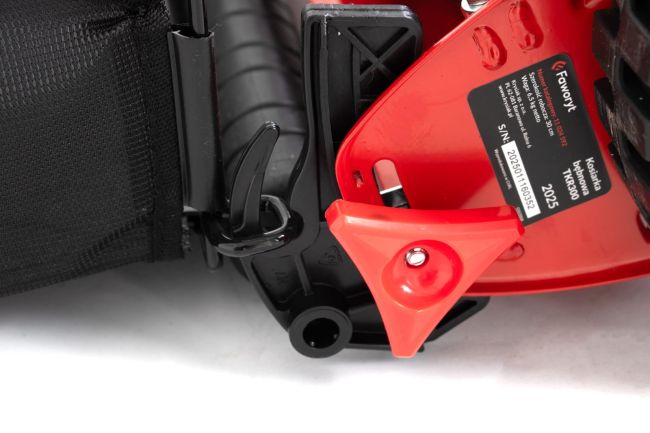 Przejdź do produktu Faworyt TKR300 kosiarka ręczna 30 cm — lekka i zwrotna, idealna do małych trawników i przyjazna dla środowiska