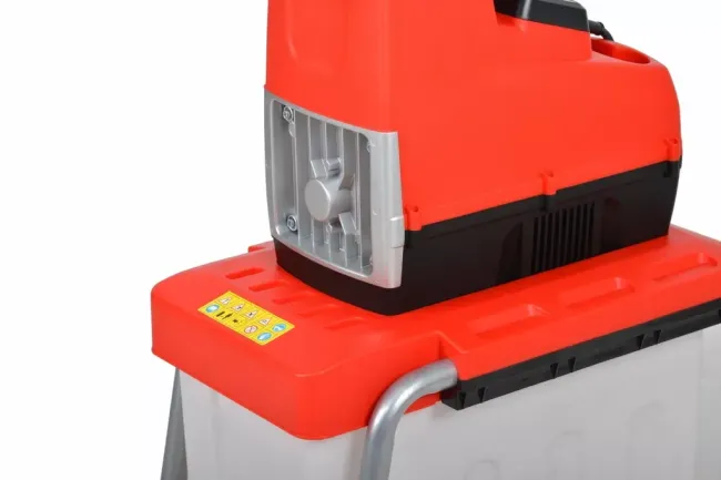 Przejdź do produktu Rozdrabniacz elektryczny 2800W do gałęzi do 4,4cm Hecht 6285 XL