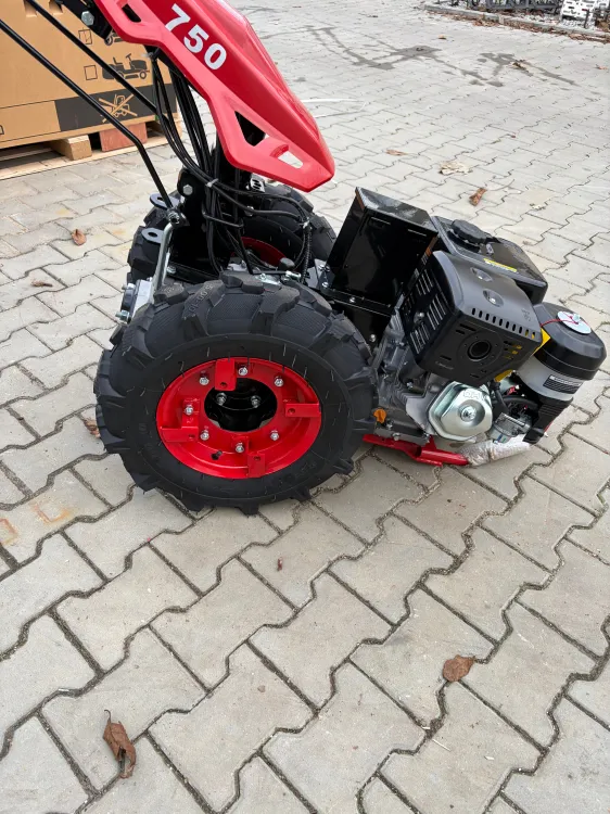 Traktorek jednoosiowy Gartentechnik Bremen 750 Loncin G420F, zdjęcie 8