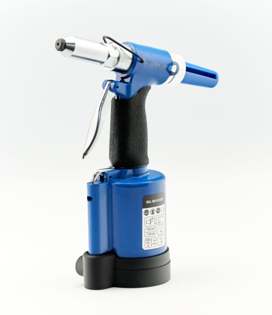 Przejdź do produktu Nitownica pneumatyczna AD-6015