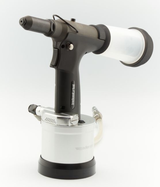 Przejdź do produktu Nitownica pneumatyczna ADLER INDUSTRIAL AD-6021