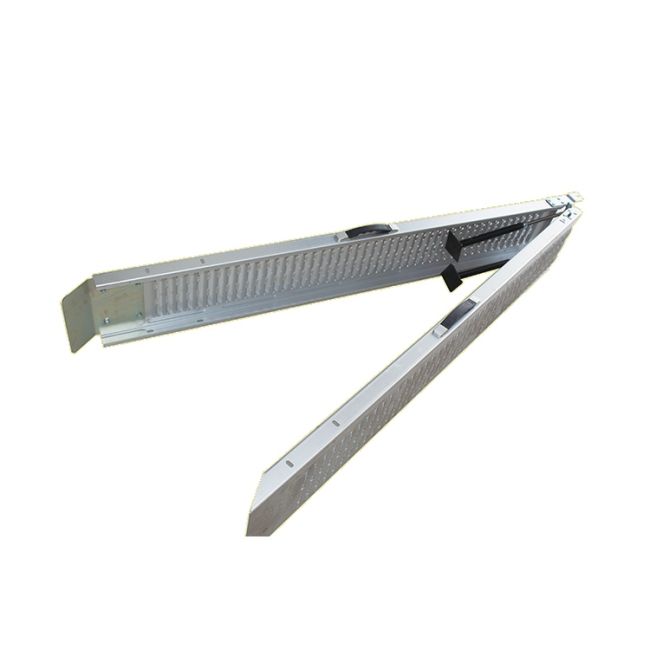 Przejdź do produktu Krysiak NAJ310 najazd łamany 310 cm, ze stopów aluminium, do traktorków, wytrzymałość 340 kg na jeden najazd