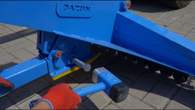 Przejdź do produktu Jazon MGK młotek brukarski gumowy, krótki 26 cm, do pozycjonowania kostki i krawężników oraz do wbijania prętów do tyczenia