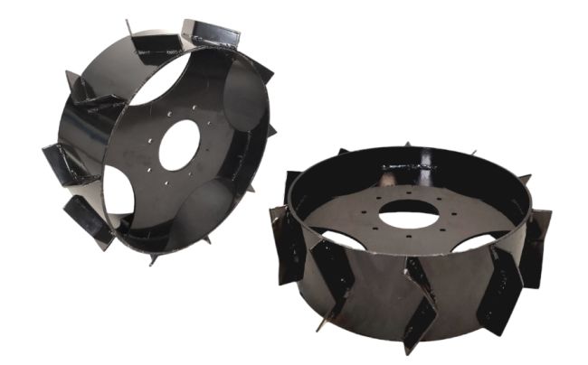 Przejdź do produktu Mastercut MC370-19 koła metalowe do traktora jednoosiowego MC370, 55 cm, para, zostały stworzone z myślą o wymagających pracach uprawowych, gdzie liczy się maksymalna przyczepność i skuteczne przeniesienie mocy na podłoże