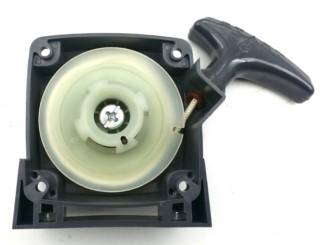 Przejdź do produktu Polmar 49088-0016 rozrusznik do kosy Kawasaki TJ45, zamiennik, starter, odpalanie, wymiana zużytego elementu pozwala przywrócić sprawne działanie układu rozruchowego i ponownie korzystać z kosy bez niepotrzebnych przestojów