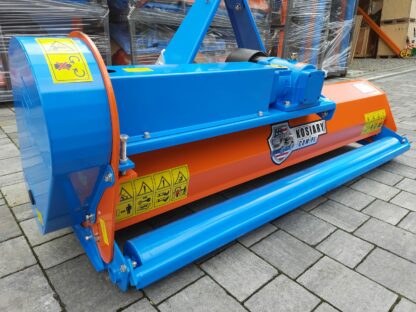 Przejdź do produktu EcoAgrino EF115 kosiarka bijakowa z szerokością 115 cm i 18 szt. noży bijakowych, pozwala skutecznie pracować również na wysokiej i gęstej trawie oraz drobnych zaroślach