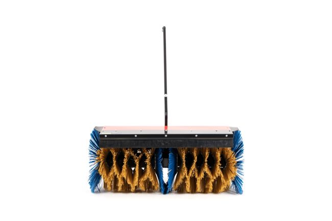 Przejdź do produktu Faworyt ZAM120 zamiatarka 120 cm do miniciągnika SIM400LE z nylonu wzmocnionego, pozwala wykorzystać jego możliwości również podczas prac porządkowych