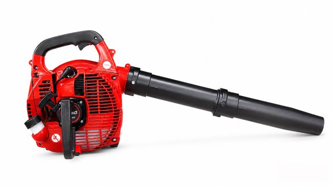 Przejdź do produktu Saiko SDO260 dmuchawa odkurzacz spalinowy z silnikiem 2 suwowym 25,4 cm³, mocą 0,75 kW 1,1 KM, pozwala sprawnie usuwać zanieczyszczenia z powierzchni, pomagając szybko uporządkować ogród, działkę czy teren wokół domu