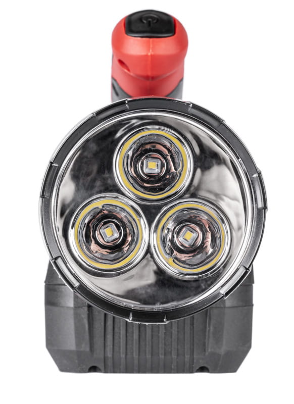 Trzy diody LED w reflektorze latarki akumulatorowej Cedrus Power+ LLi